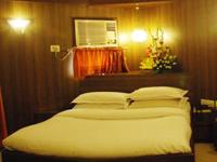 Hotel Metro Palace offers