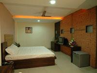 Papyrus Port Resort offers