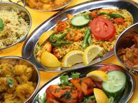 The Upper Deck (Pai Viceroy) offers