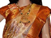 Jyothi Saree Mandir offers