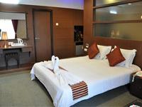 Hotel Shelter offers