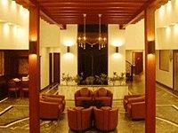 The Central Court Hotel offers