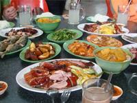 Sarjaa Restaurant & Bar offers