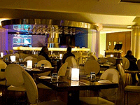 The Fox Bar and Restaurant offers