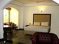 Lavanya Motel offers