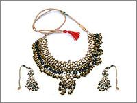 Manish Jewellers offers