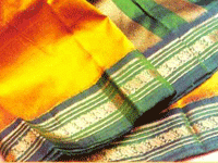Cauvery Karnataka State Arts and Crafts Emporium offers