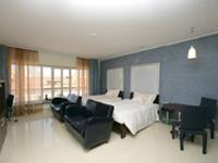 Hotel Mohan Sheraton offers