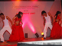 XLNC Dance Company offers